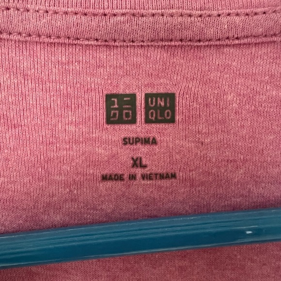 Uniqlo Pink V-neck top - Picture 3 of 3